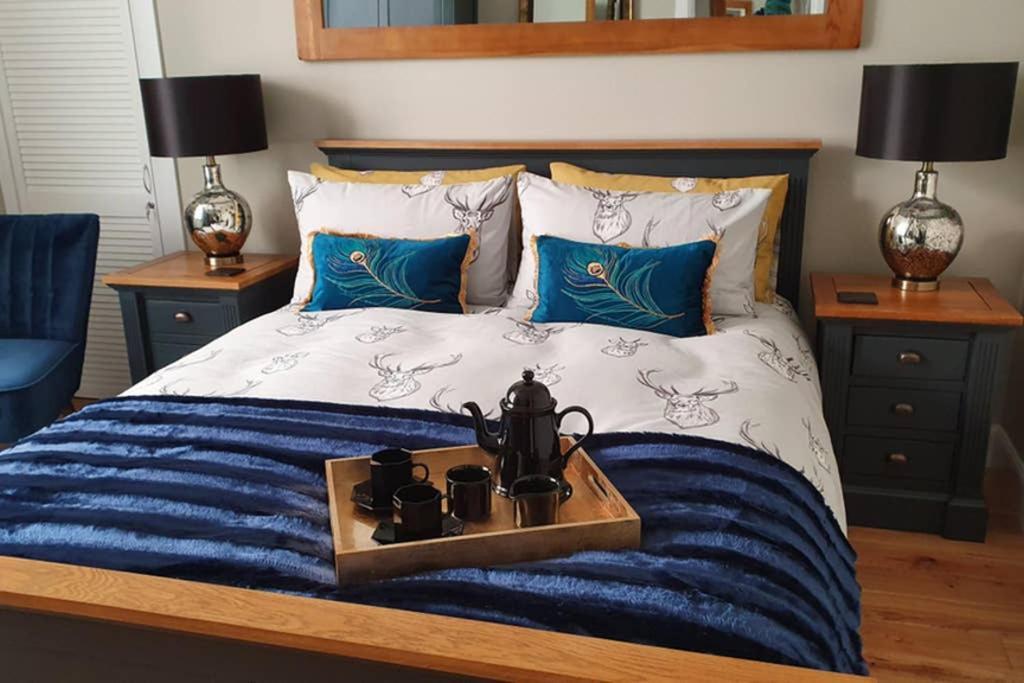 Smart & Stylish Holiday Apartment In The City Centre Инвернесс Экстерьер фото