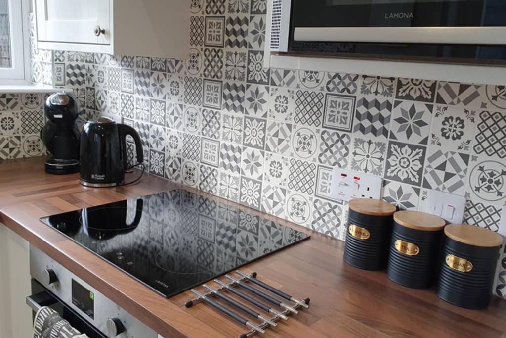Smart & Stylish Holiday Apartment In The City Centre Инвернесс Экстерьер фото